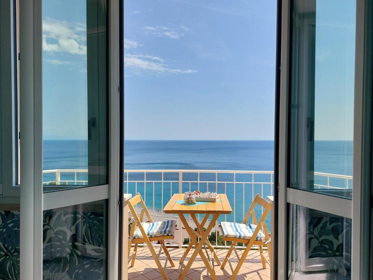 Una Finestra Sul Mare Home 1 Bergeggi Luaran gambar