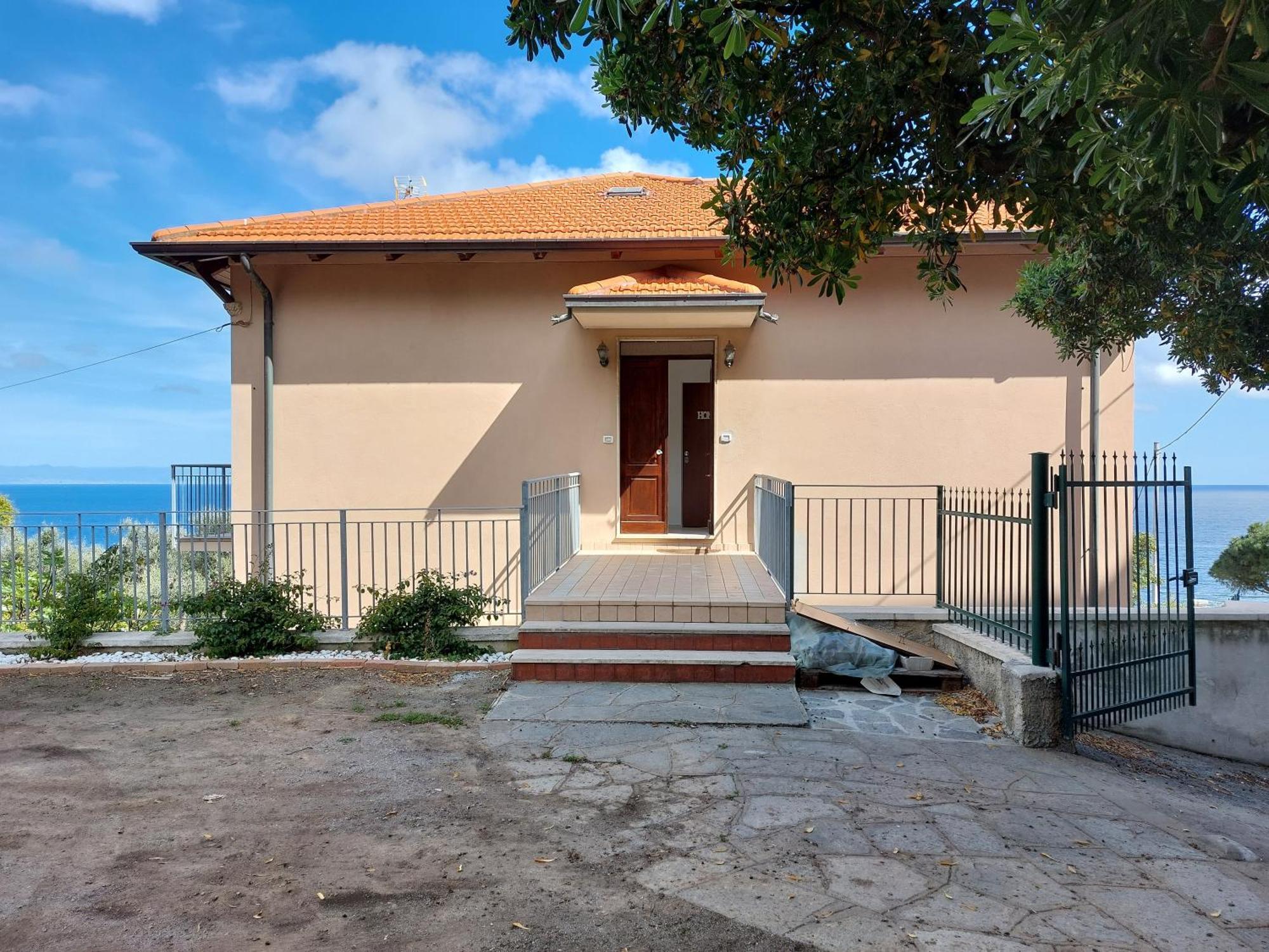 Una Finestra Sul Mare Home 1 Bergeggi Luaran gambar