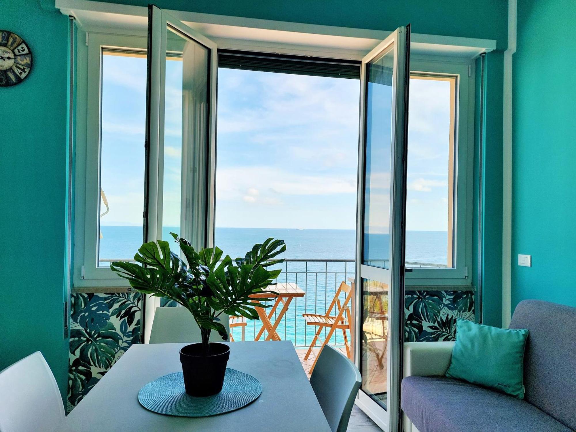 Una Finestra Sul Mare Home 1 Bergeggi Luaran gambar
