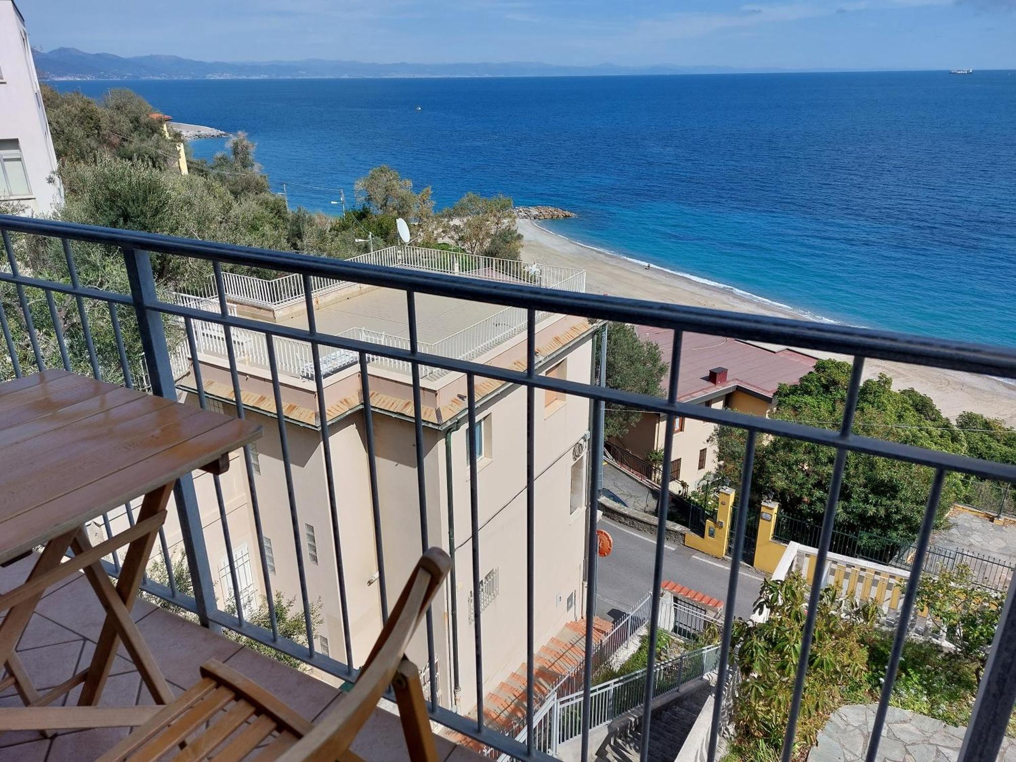 Una Finestra Sul Mare Home 1 Bergeggi Luaran gambar