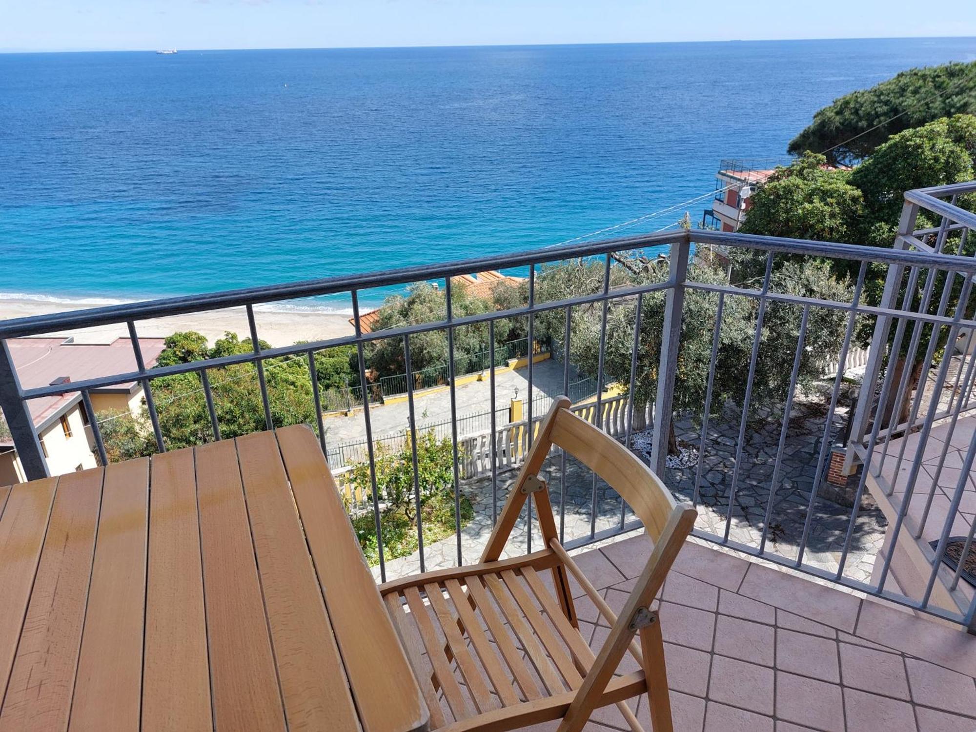 Una Finestra Sul Mare Home 1 Bergeggi Luaran gambar